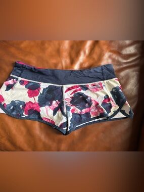 Lululemon Speed Shorts Inky Floral Bumble Berry/Inkwell